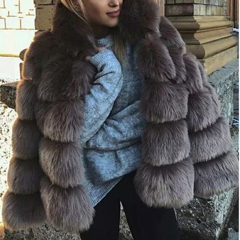 Grey BulkyVirago Sleeve Fluffy Faux Fur Jacket